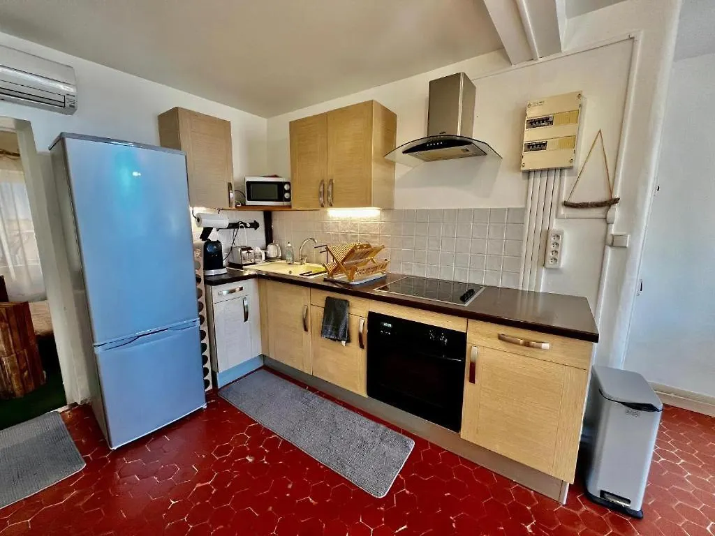 Appartement T2 - Cote Port Au Coeur De Bandol 0*,  Γαλλία